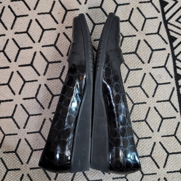 SALVATORE FERRAGAMO BLACK LEATHER WEDGE LOAFER, SZ 8.5 - Picture 14 of 16